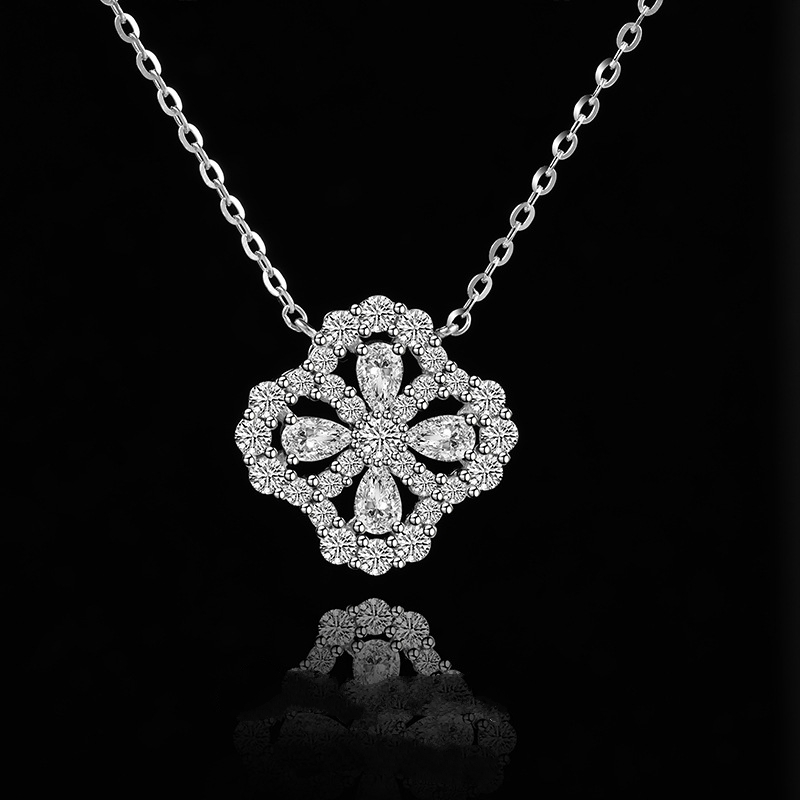 Halo Clover Moissanite Necklace