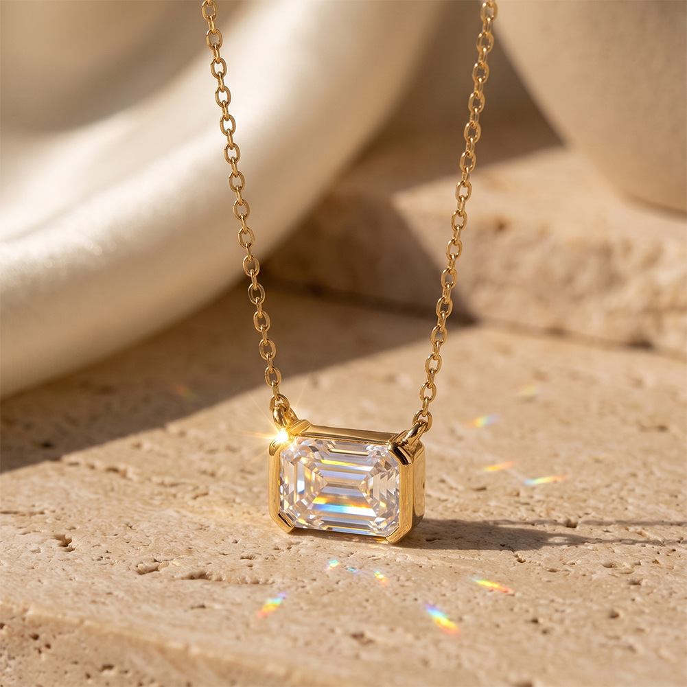 Half Bezel Emerald Moissanite Necklace