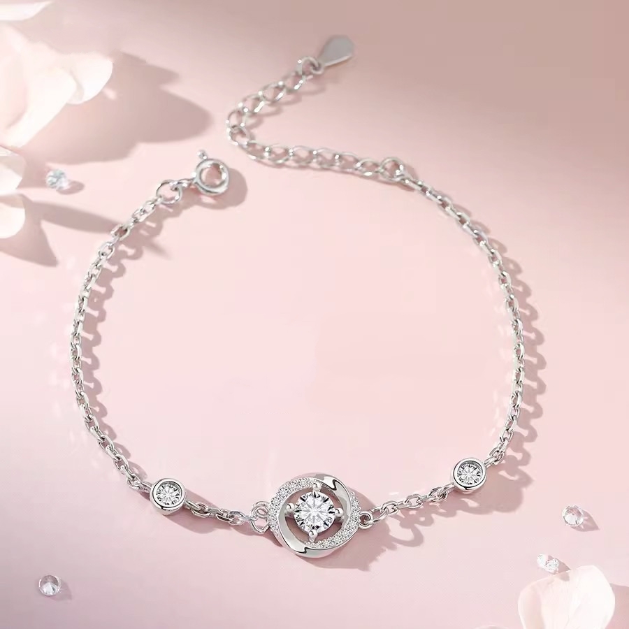 Beating Heart Moissanite Bracelet