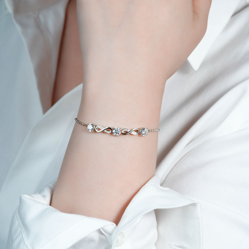 Wireless Symbol Moissanite Bracelet