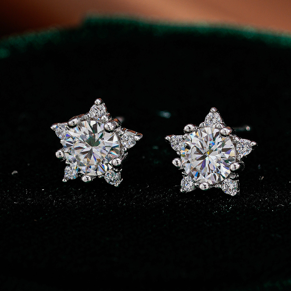 Intaglio Snowflake Moissanite Stud Earrings