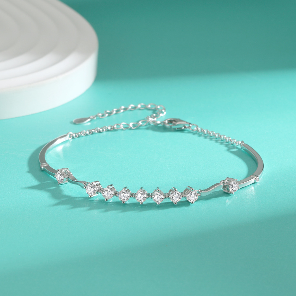 Mila Moissanite Bracelet