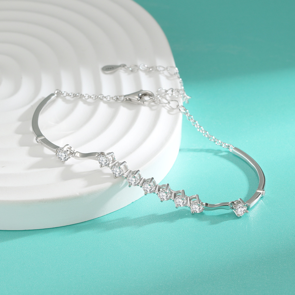 Mila Moissanite Bracelet