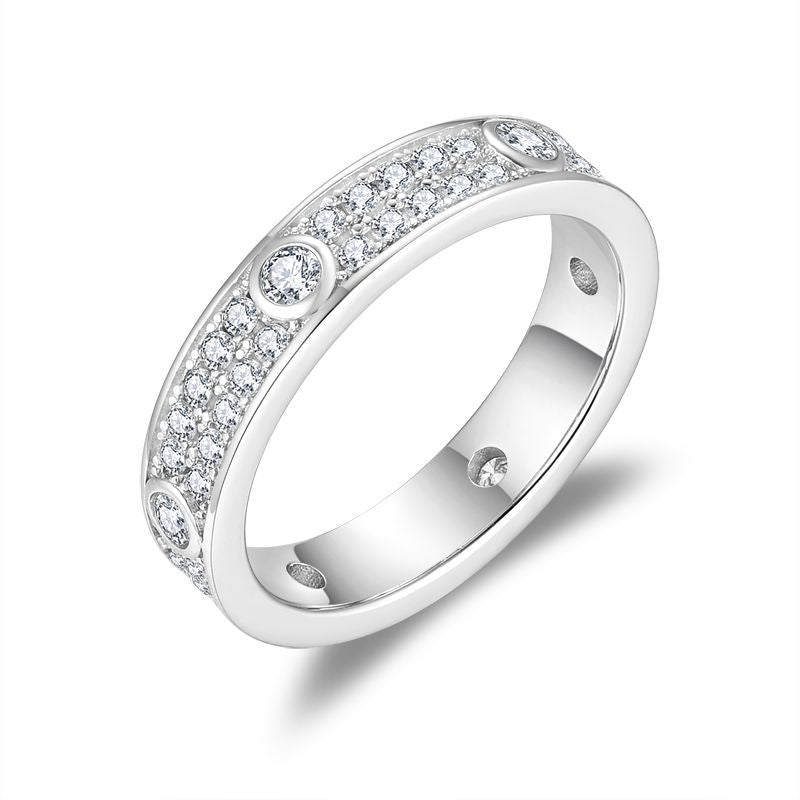 Cecile Round Moissanite Wedding Band-VOOGME
