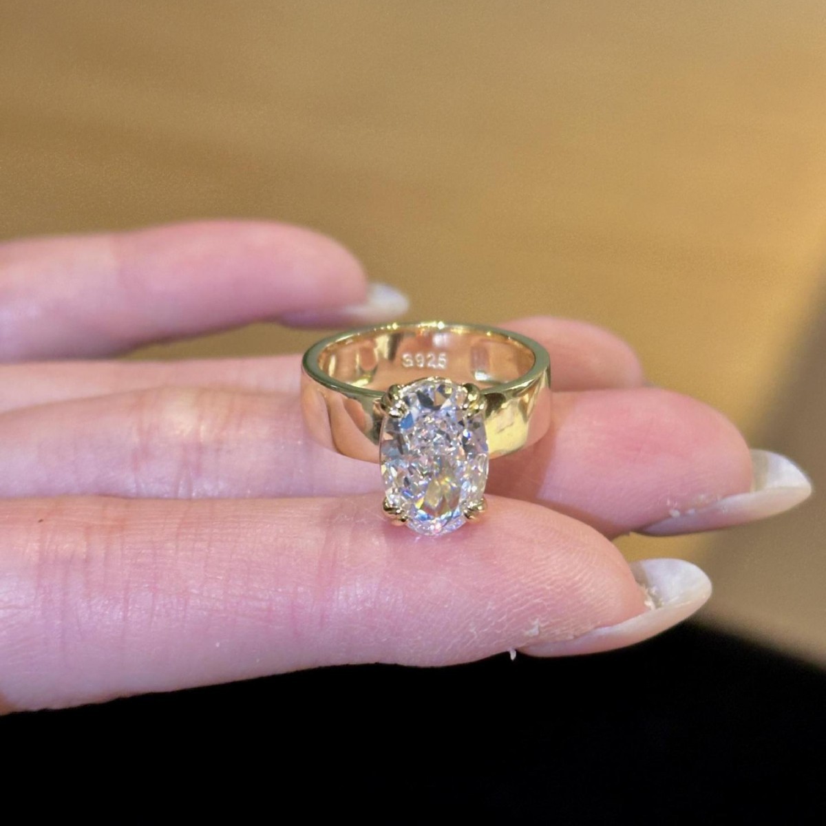 4CT Eight-Prong Moissanite Ring