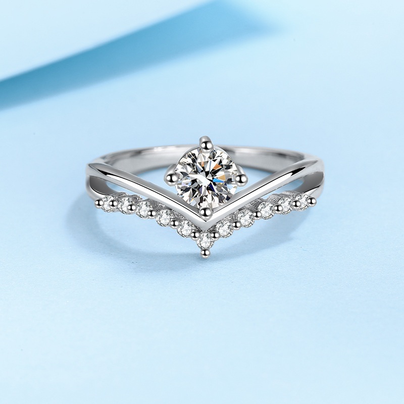 Leila Round Moissanite Engagement Ring
