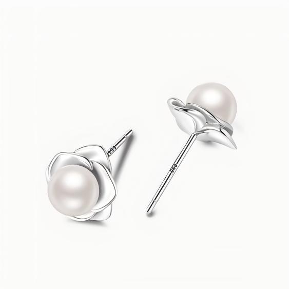 Flower Pearl Stud Eearrings