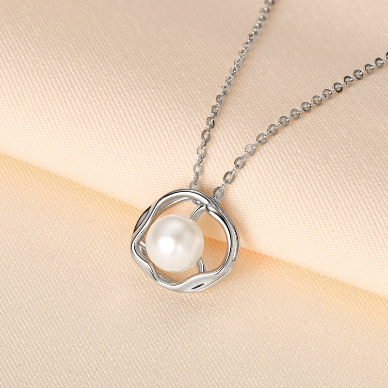 Blossom Freshwater Pearl Necklace-VOOGME