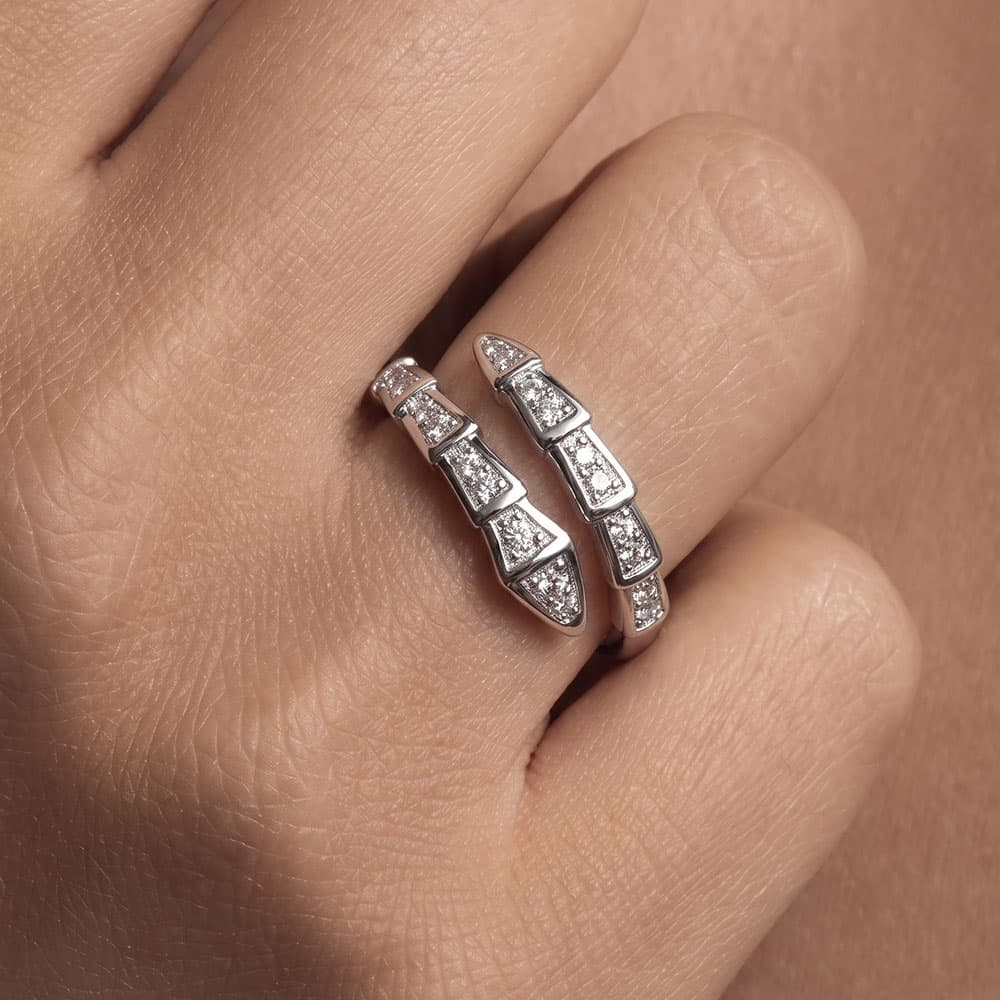 Viper Moissanite Ring