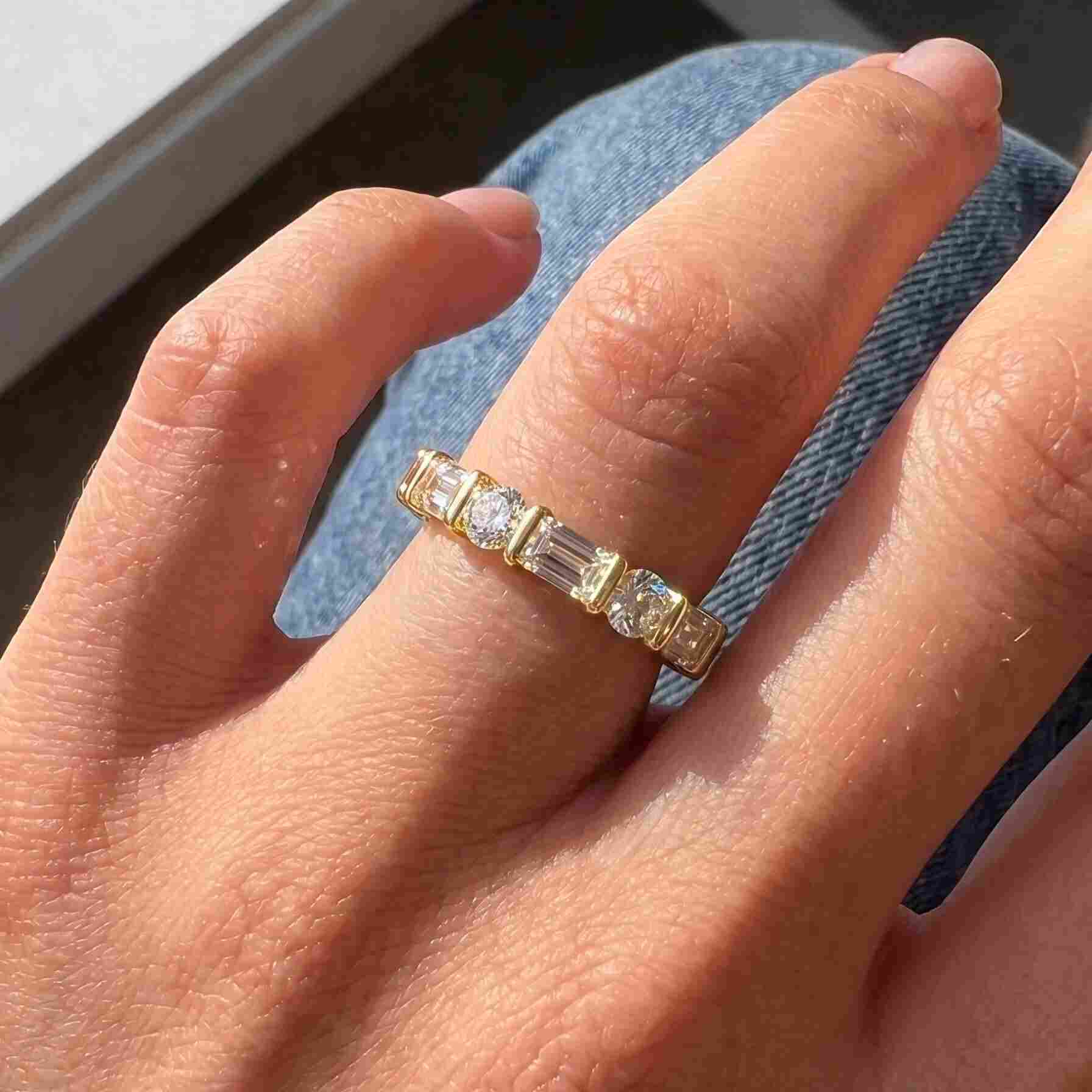 Emerald&Round Eternity Moissanite Ring