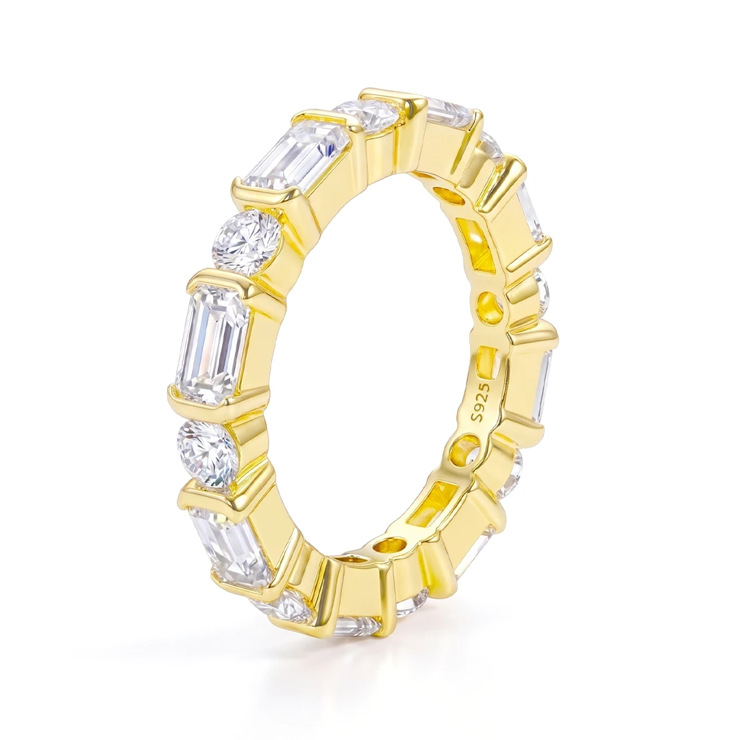 Emerald&Round Eternity Moissanite Ring