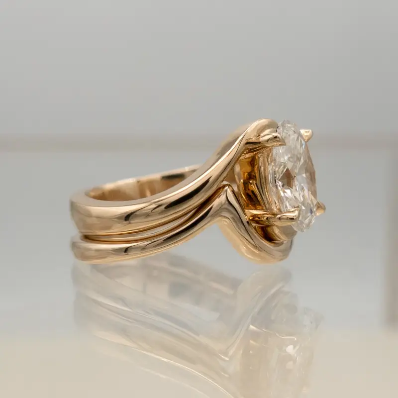 Ripple Oval Cut Moissanite Ring Set