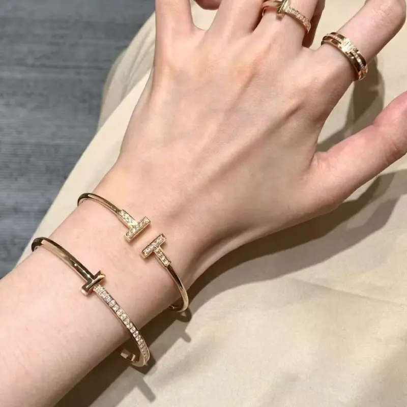 Double T Moissanite Bangle