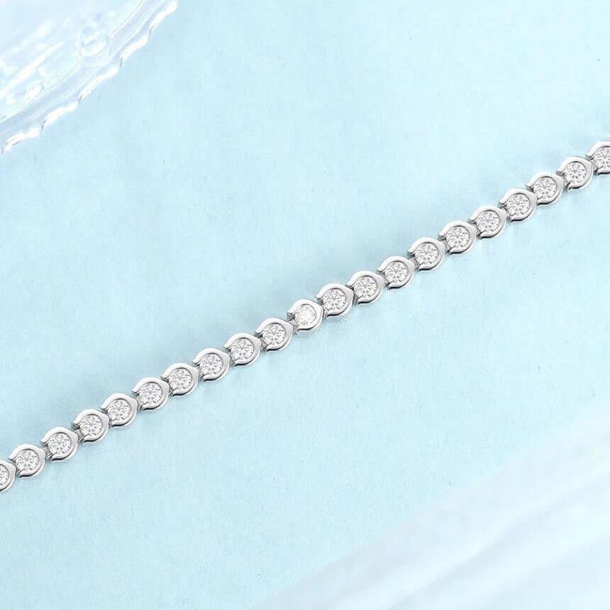 Wired Bubble Moissanite Bracelet