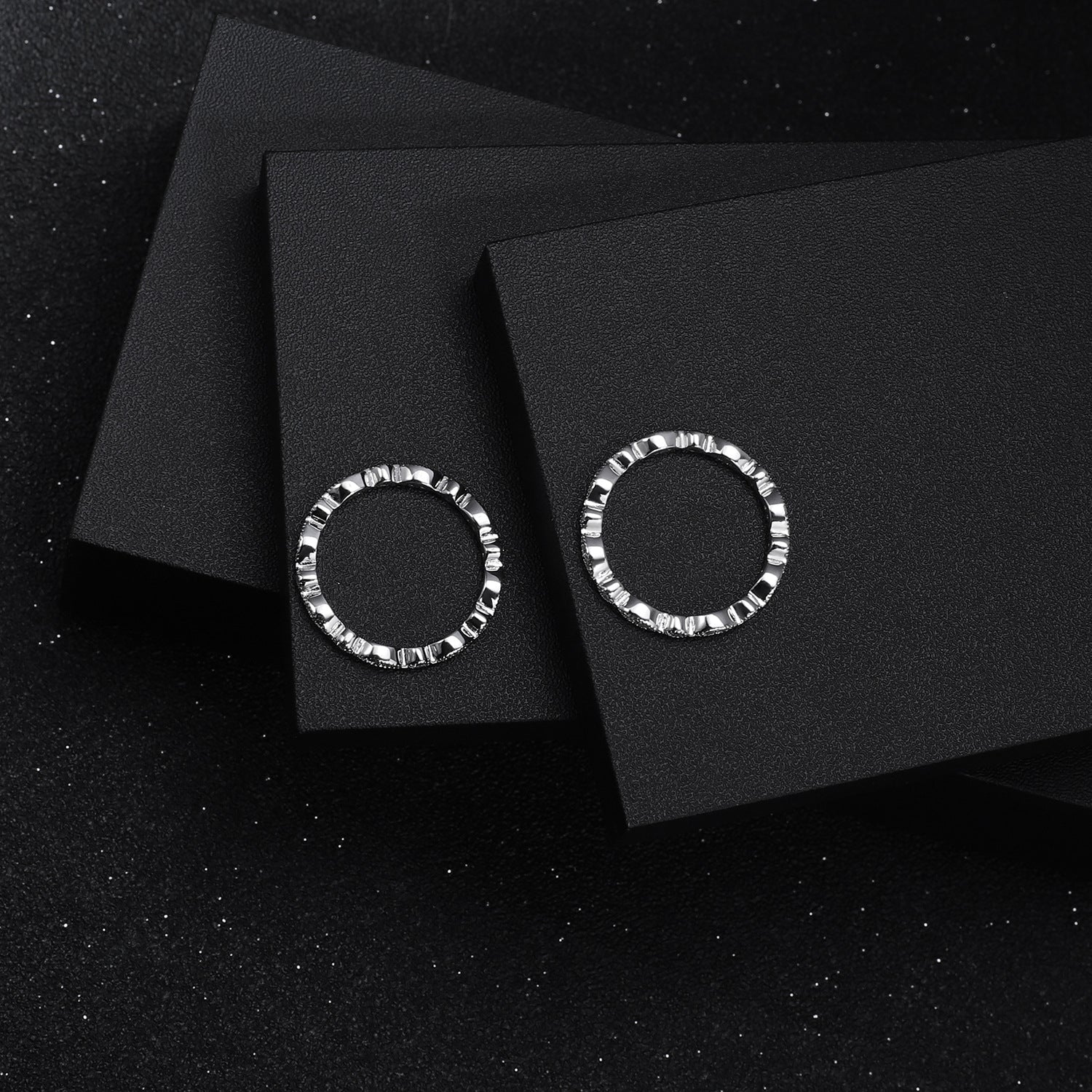 Moissanite Ladies Anniversary Wedding Row Band-VOOGME