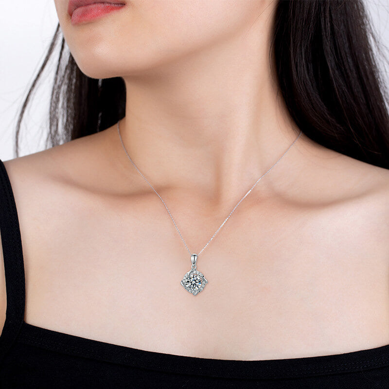 Windmill Moissanite Pendant-VOOGME