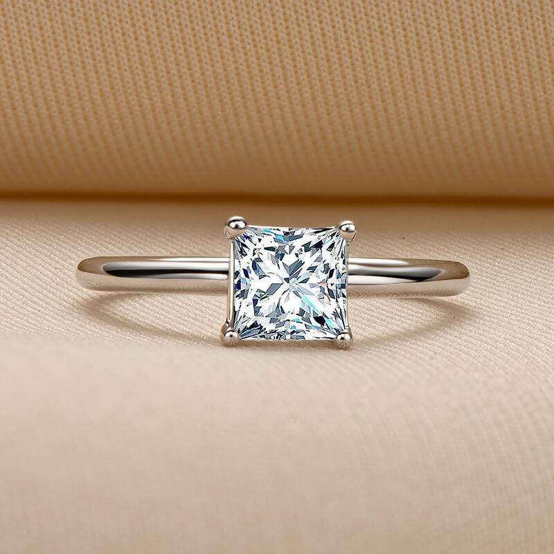 Solitaire Princess Shape Moissanite Ring 1.0 ct-VOOGME