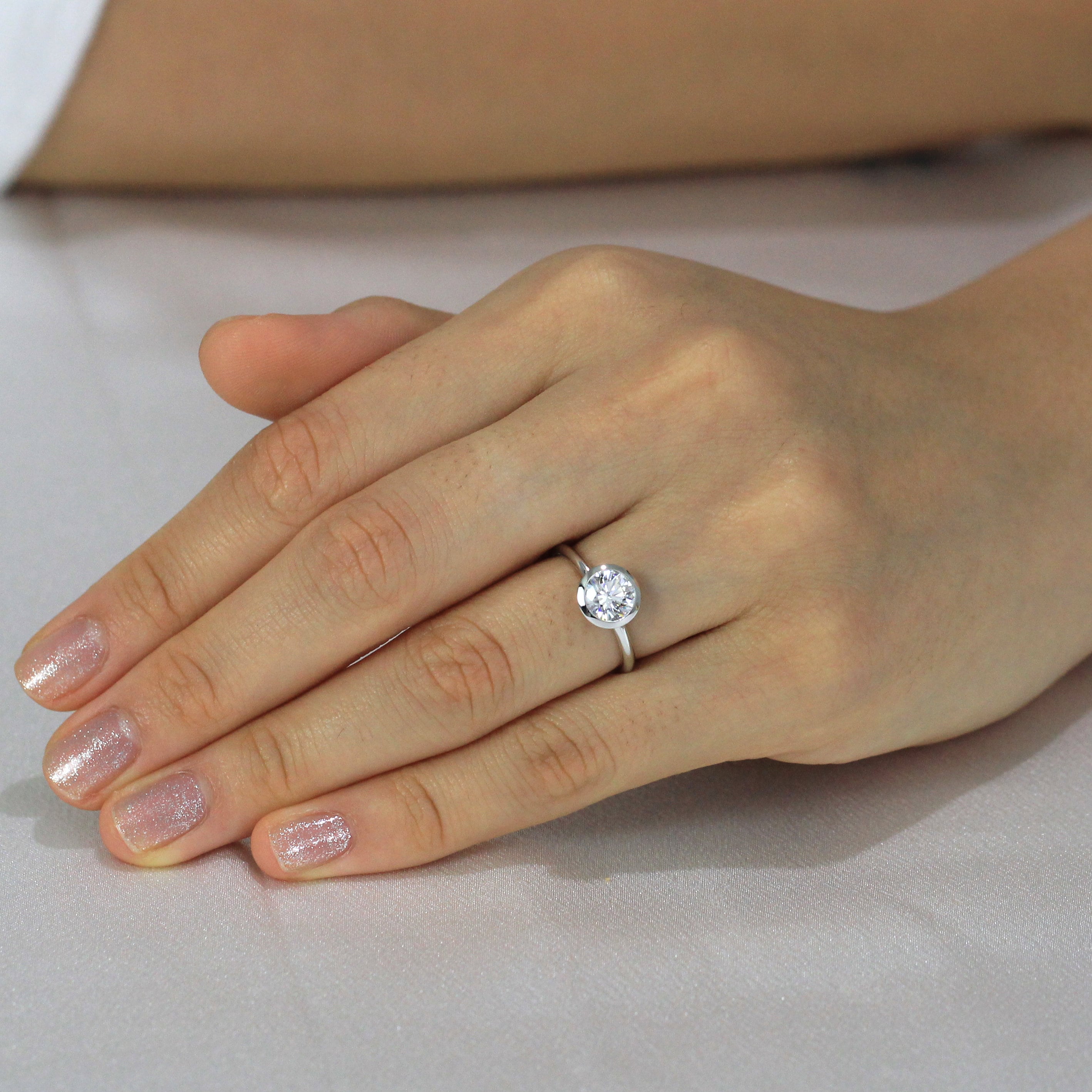 Bezel Setting Moissanite Engagement Ring-VOOGME