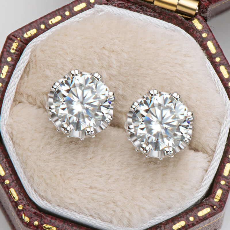 Designer Unique Moissanite Stud Earrings (2.0 ct.tw.)-VOOGME