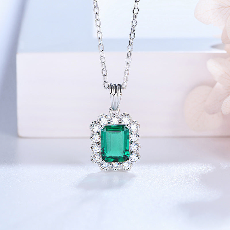 Emerald Gemstone Pendant Necklace (1.5 ct.)-VOOGME