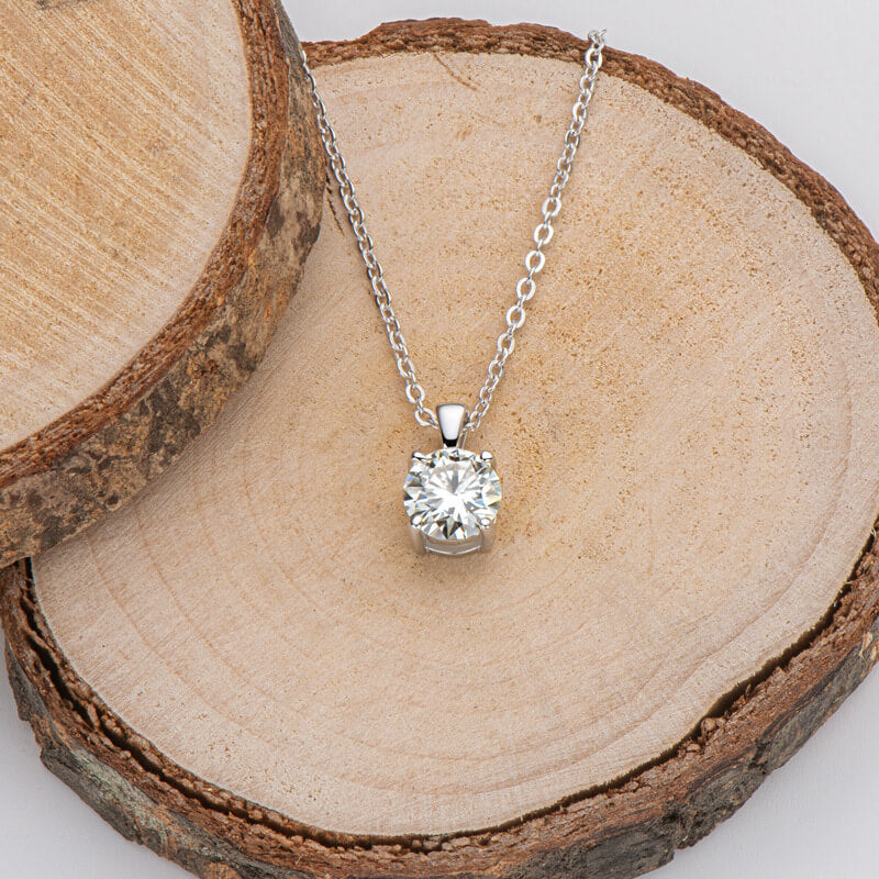 Classic Four-Prong Moissanite Pendant 1.0 ct-VOOGME