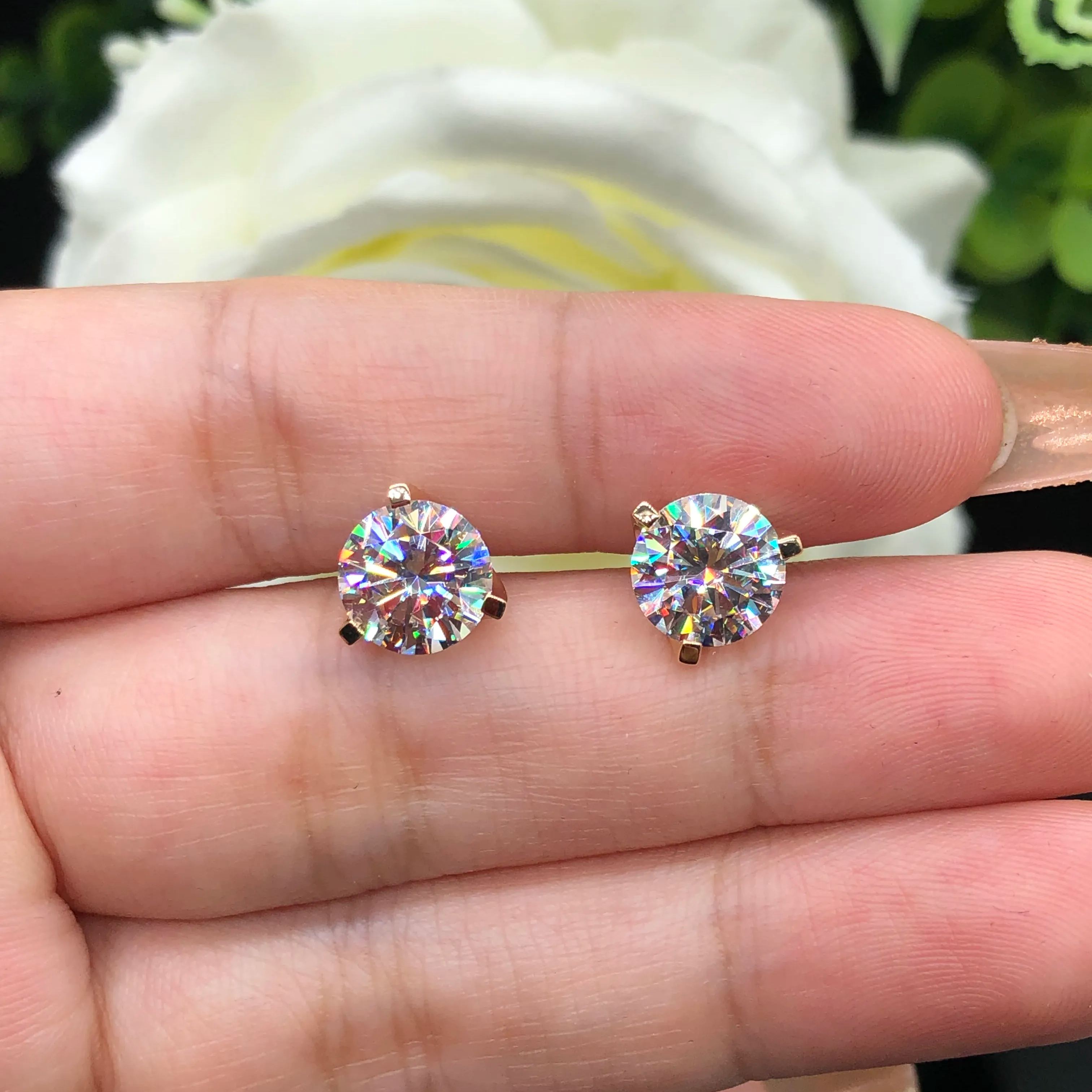 Classic Three-Prong Moissanite Stud Earrings-VOOGME
