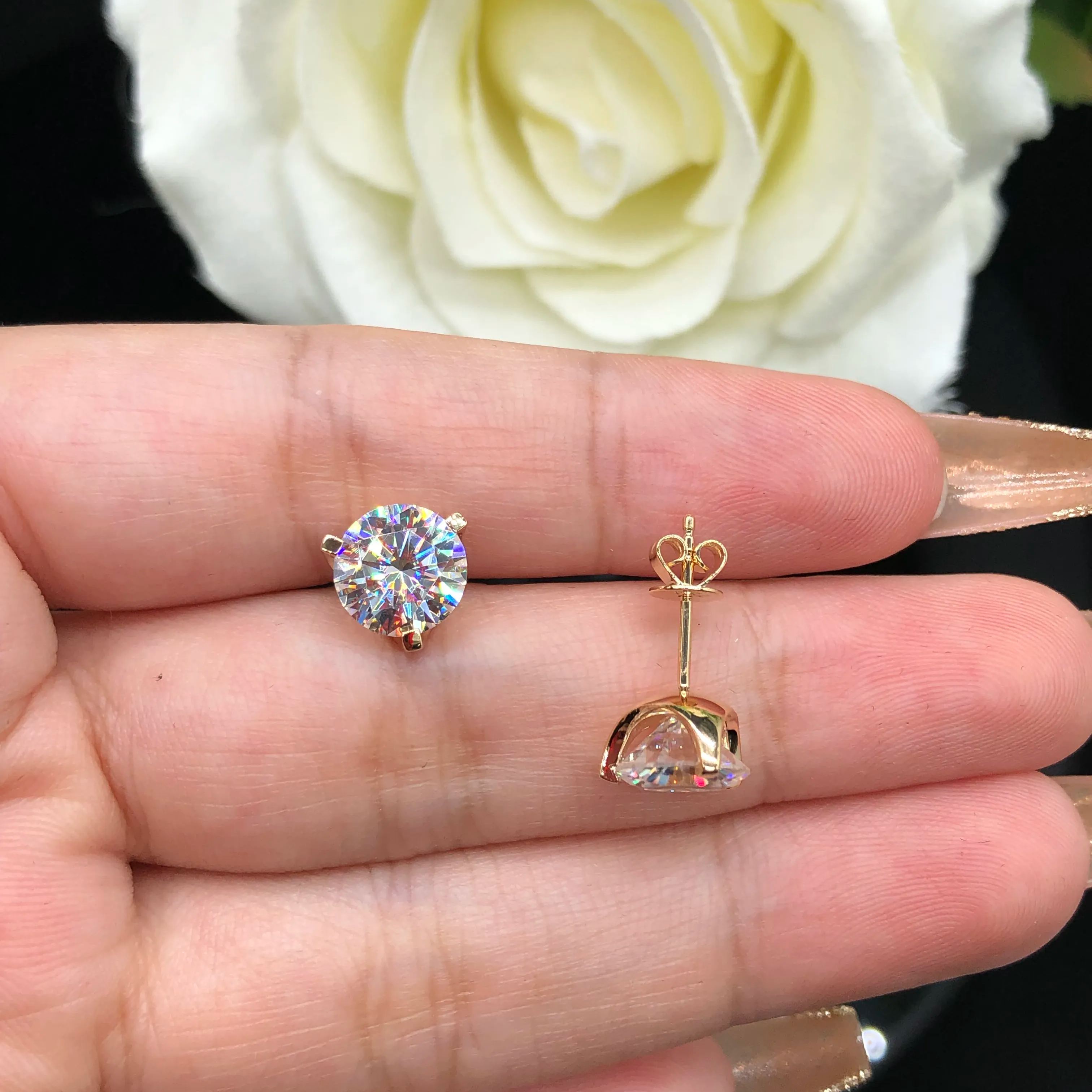 Classic Three-Prong Moissanite Stud Earrings-VOOGME