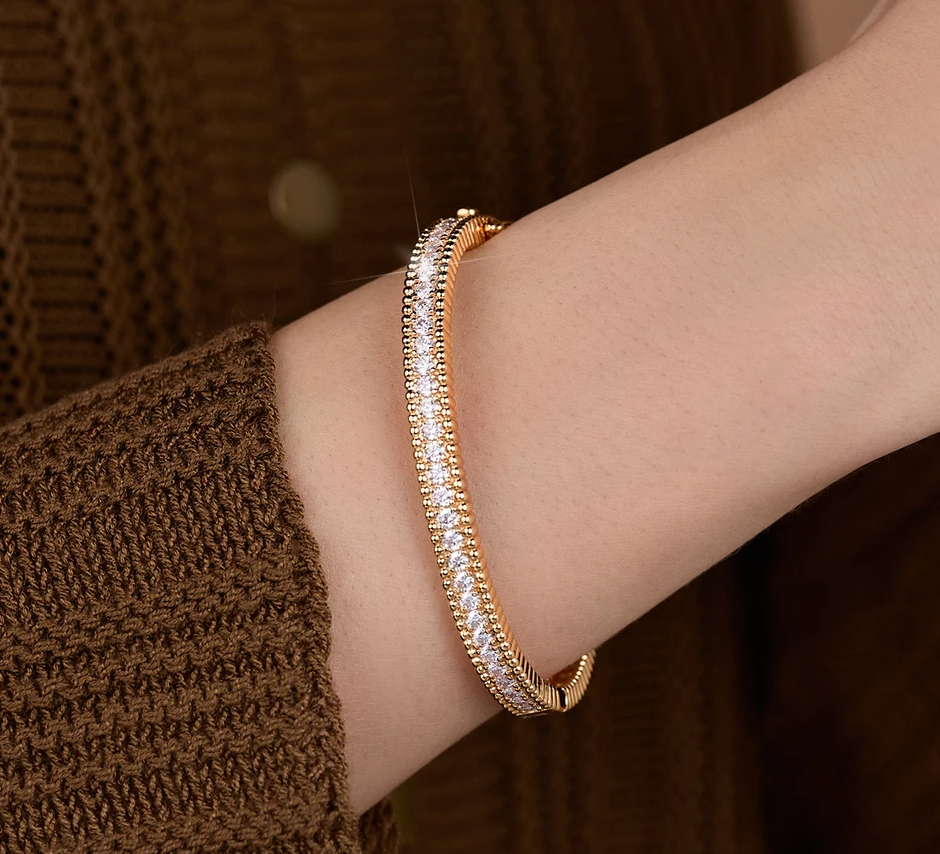 Moissanite Bead Border Bangle