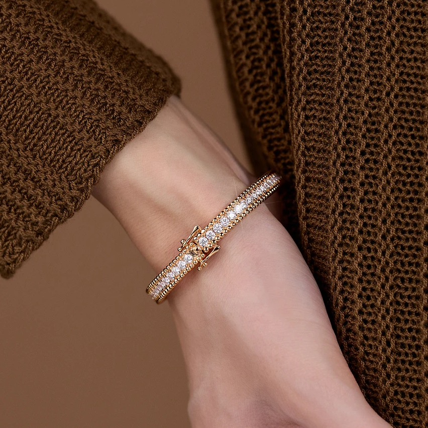 Moissanite Bead Border Bangle