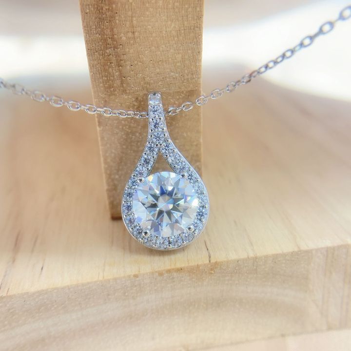 Fluid Halo Moissanite Pendant-VOOGME