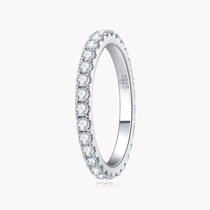 Sonora Embrace Round Moissanite Wedding Band-VOOGME