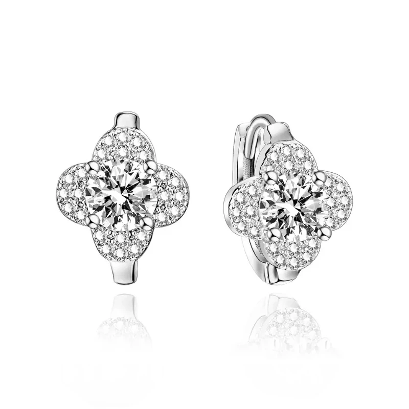 Edna Clover Moissanite Stud Earrings