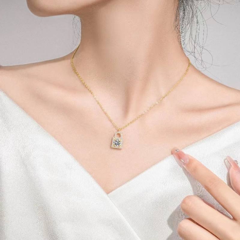 Lockit Full Pave Moissanite Necklace