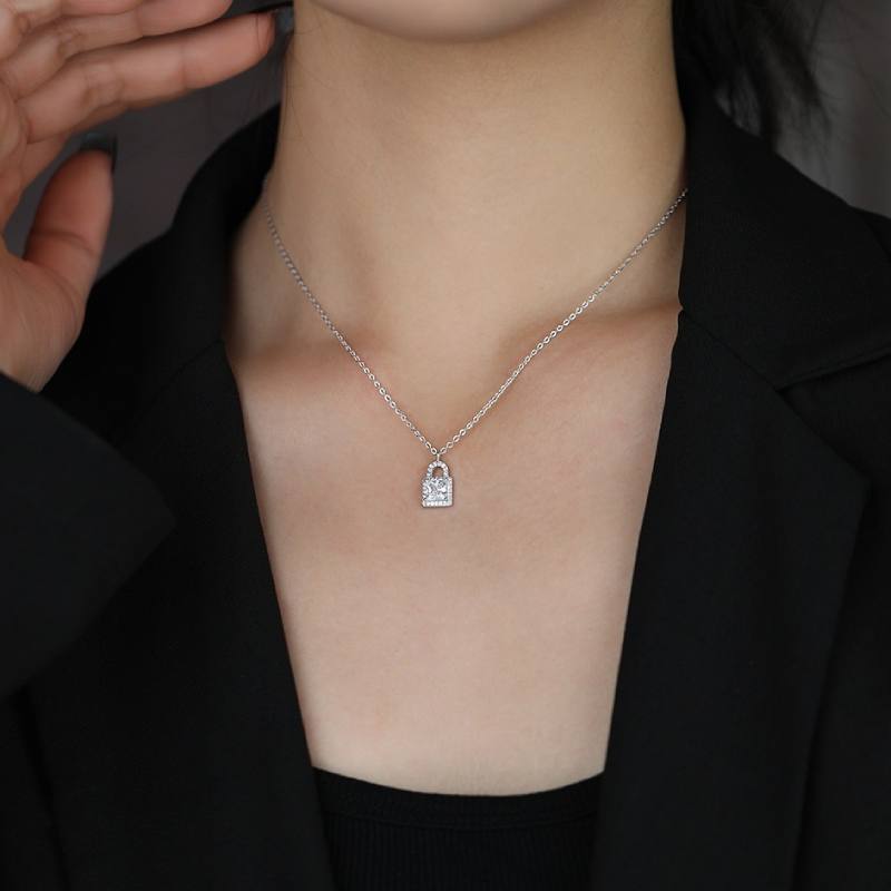 Lockit Full Pave Moissanite Necklace