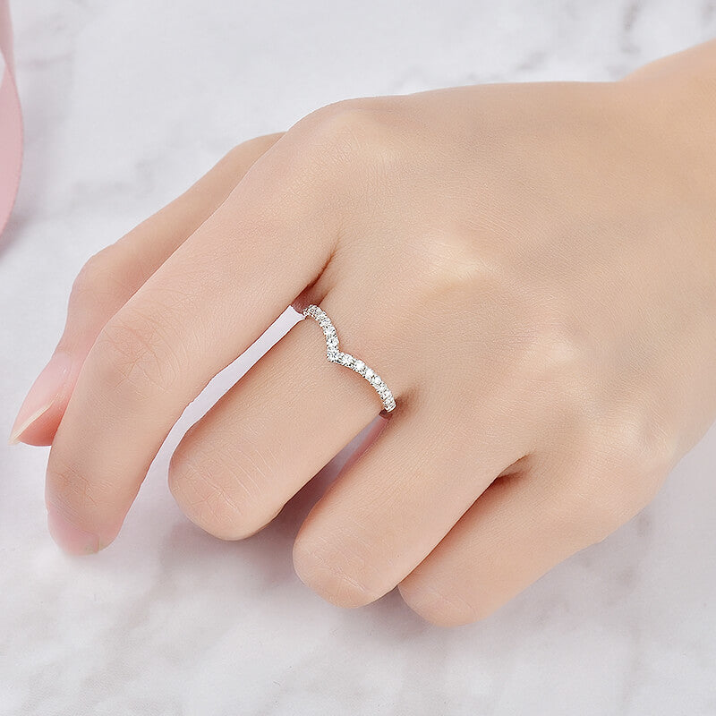 V-Shape Moissanite Wedding Band (0.22 ct.tw.)-VOOGME