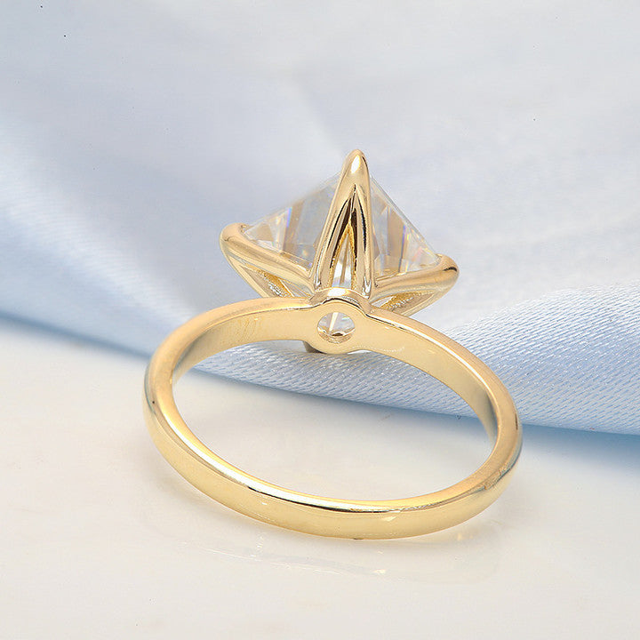 Sora Princess Moissanite Engagement Ring-VOOGME