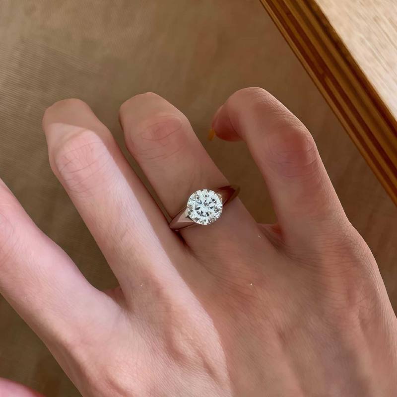 Bezel Round Moissanite Engagement Ring