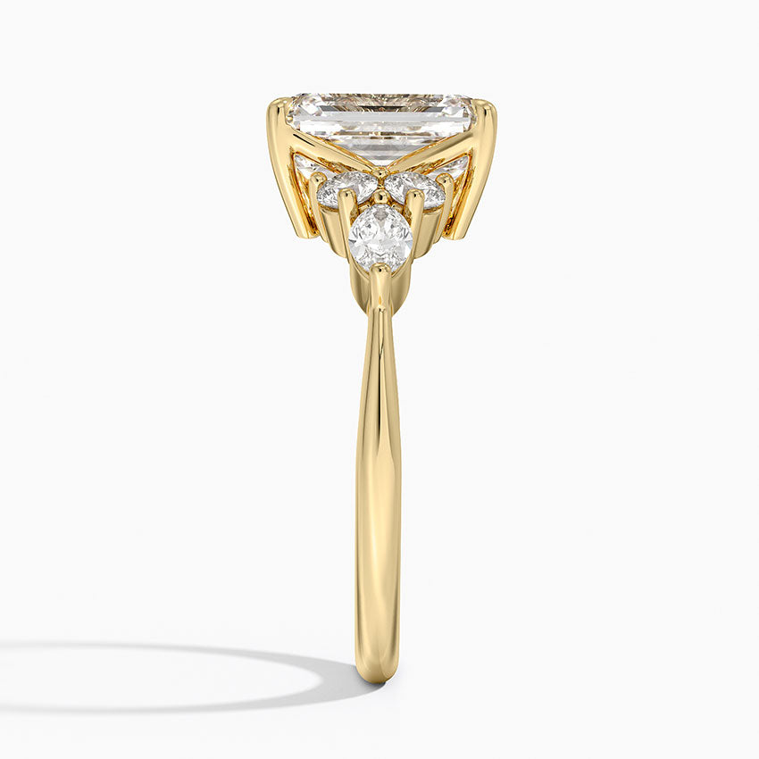 Luceillante Asscher Moissanite Engagement Ring-VOOGME