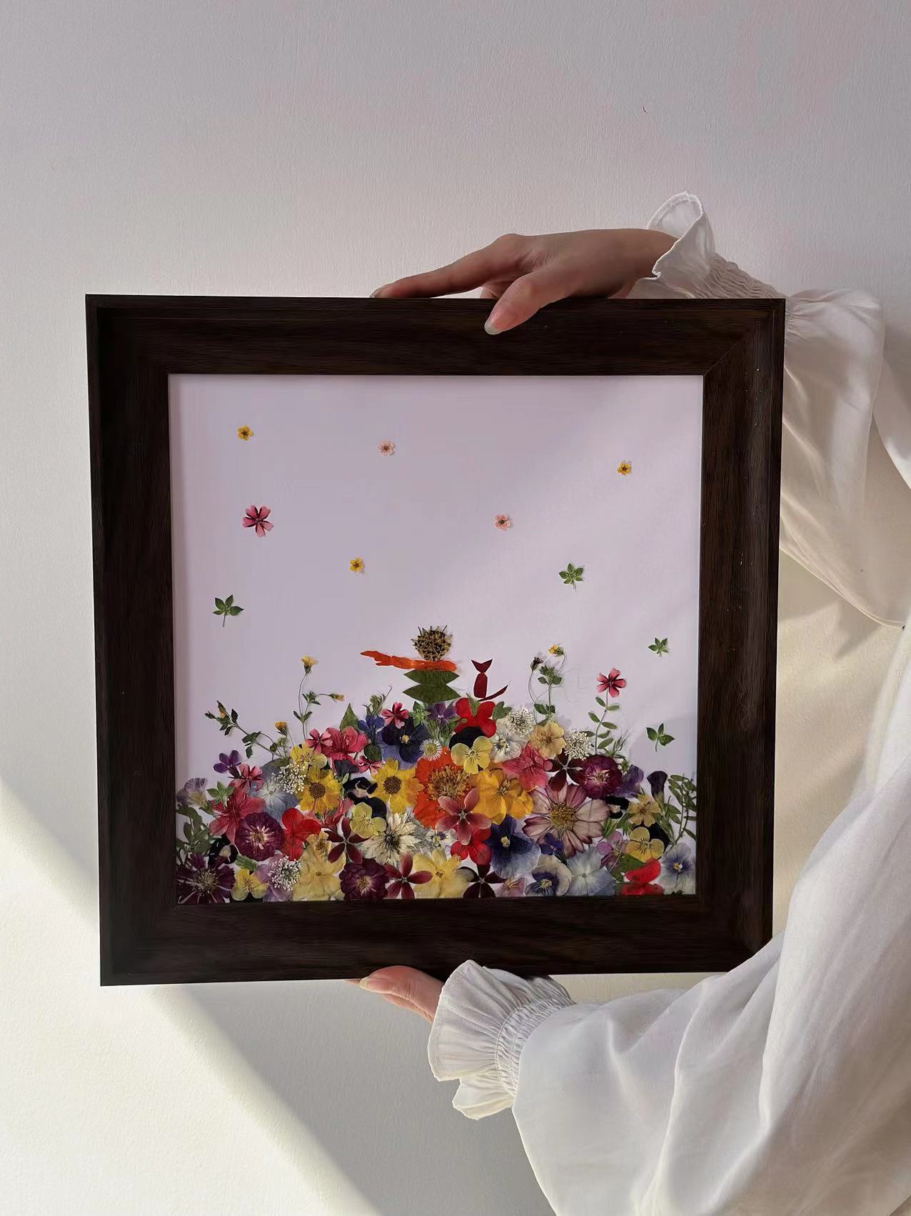 Dreams |Resin Or Wooden Fame |Custom Pressed Flower Preservation | Wedding Flowers | Memorial Flower | Meadow Design | Home Decor