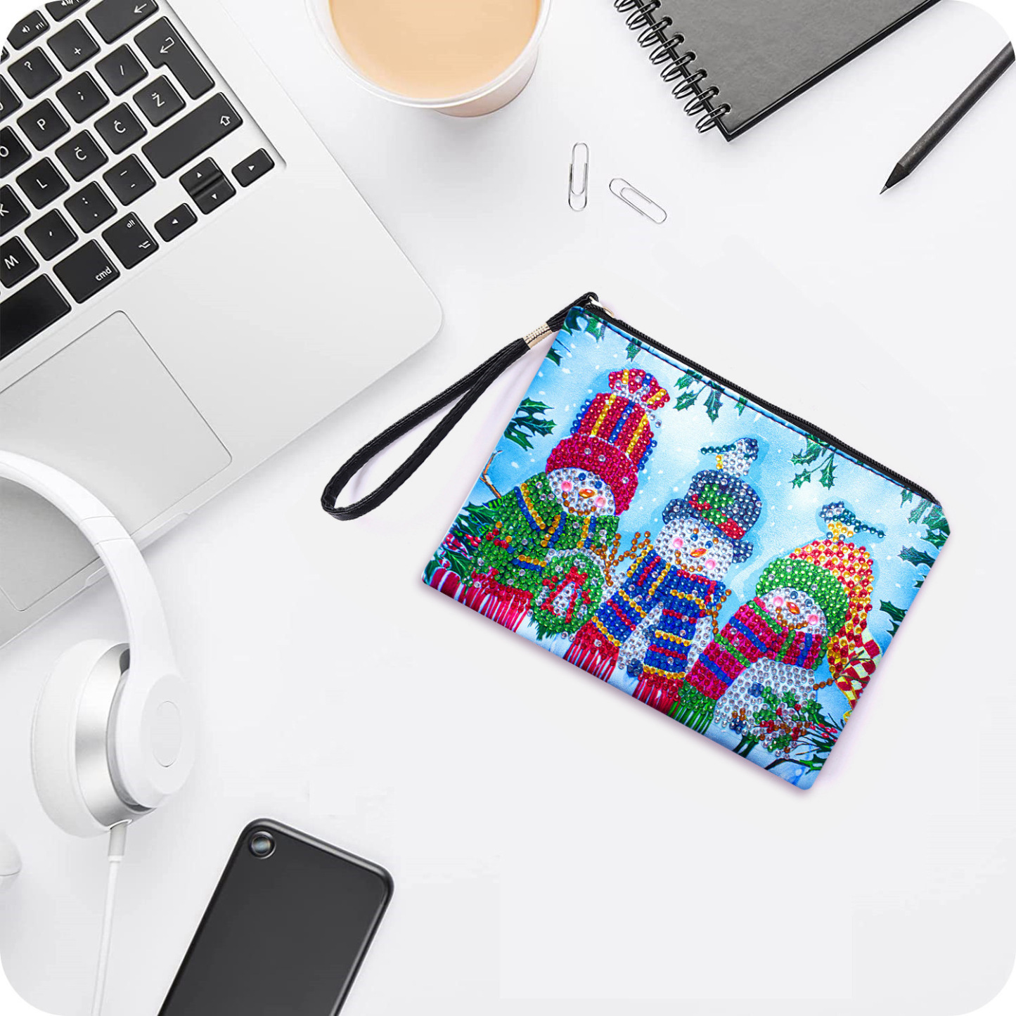 1 piece of 5D DIY diamond painted handbag makeup bag, Christmas themed handmade diamond art craft bag