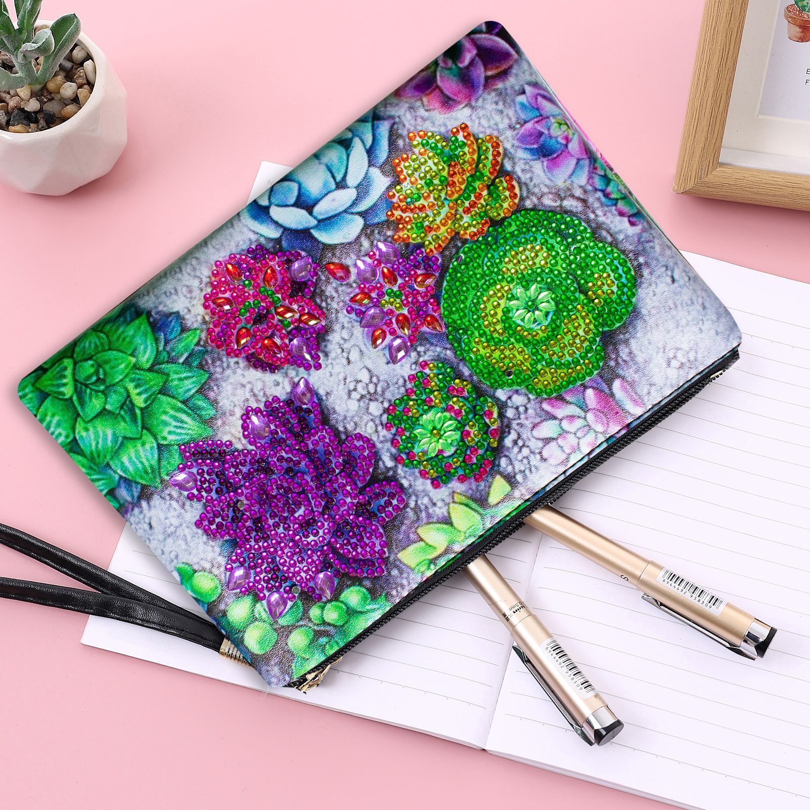 Cross mirror e-commerce fully hosted 5D diamond painting and painting handbag, makeup bag, succulent plant themed art craft bag