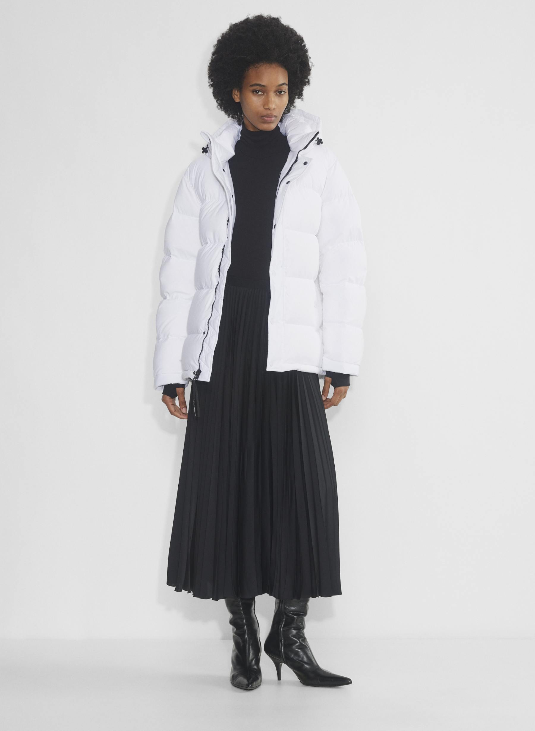 Japanese ripstop water-repellent premium down puffer