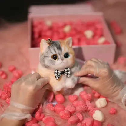 A07:A Domineering And Mighty Three-Flowered Squishy Cat