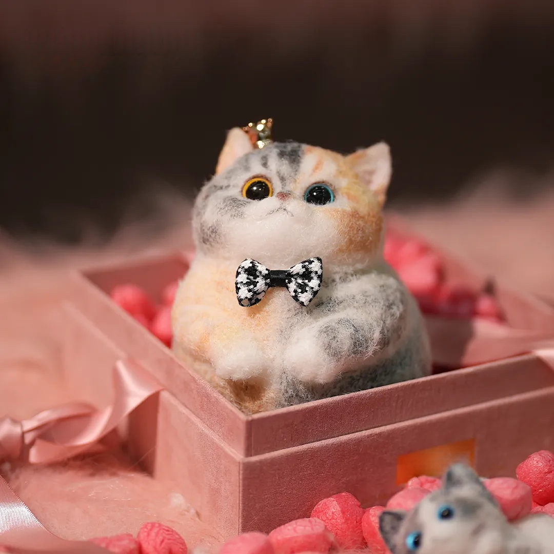 A07:A Domineering And Mighty Three-Flowered Squishy Cat