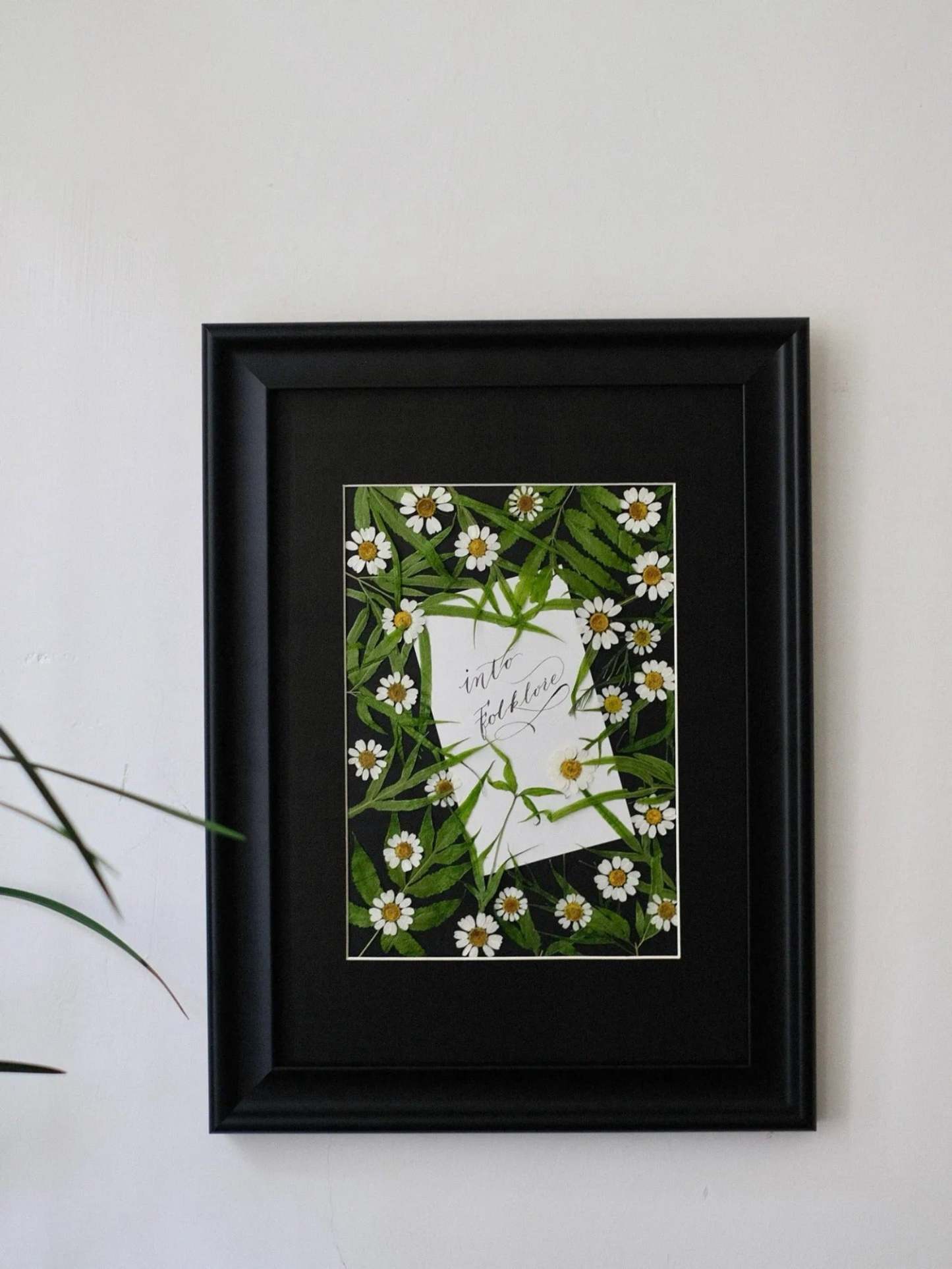 12x9" Handmade Pressed Flowers Dried Floral Daisy Frame Plant Wildflower Preserved