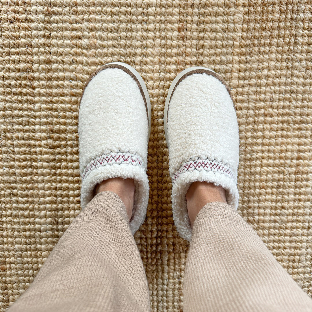 nordic_peace_sherpa_platform_slippers