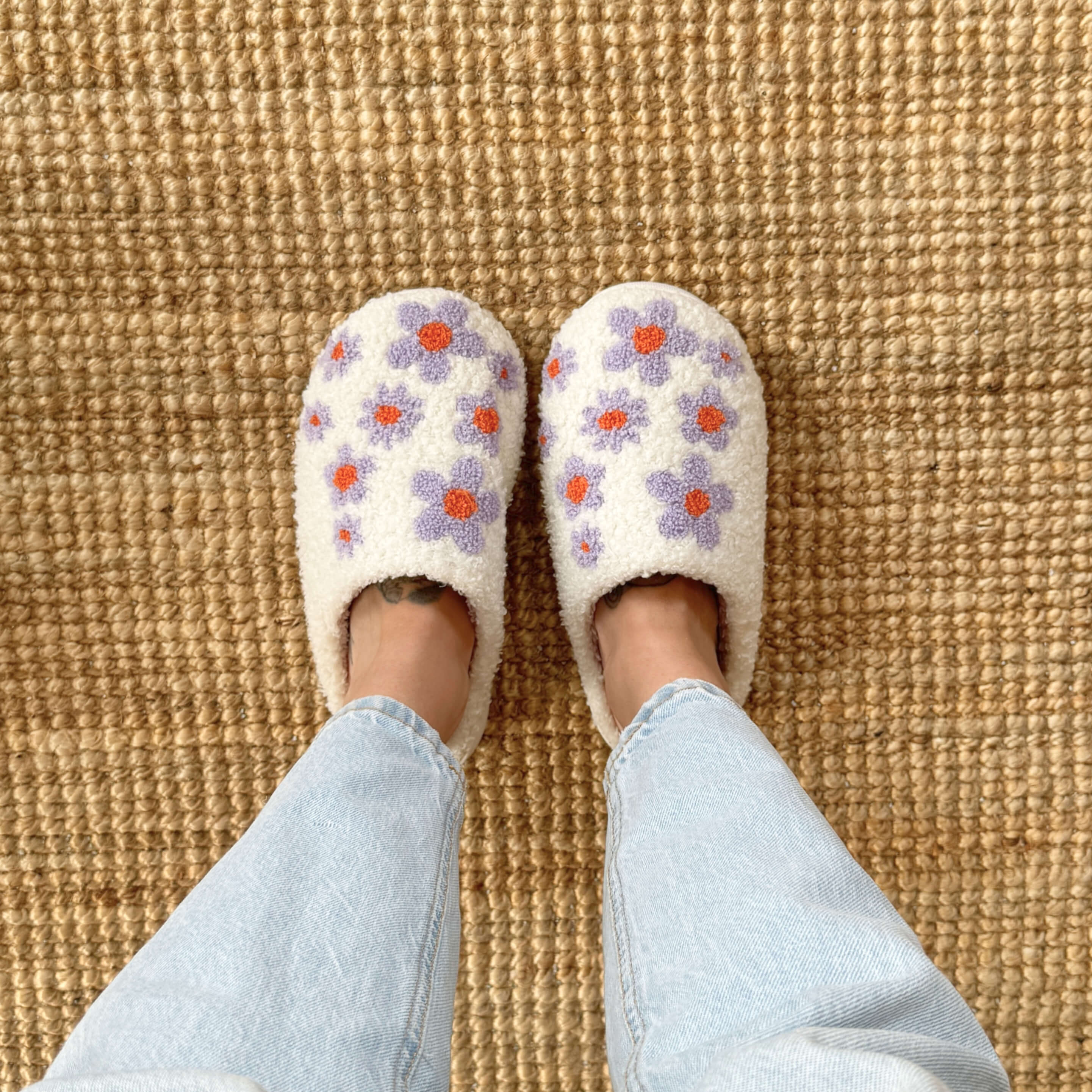 nordic_peace_purple_flowes_slippers