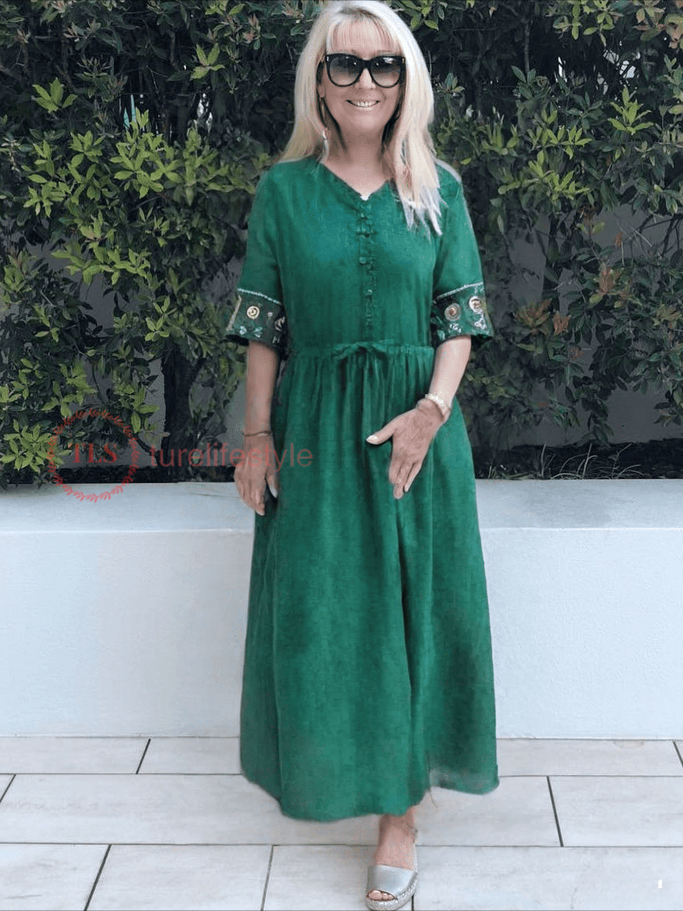 Jacquard Embroidered V-neck Dress for Women's Loose and Thin Lace-up Waist Temperament Long Skirt