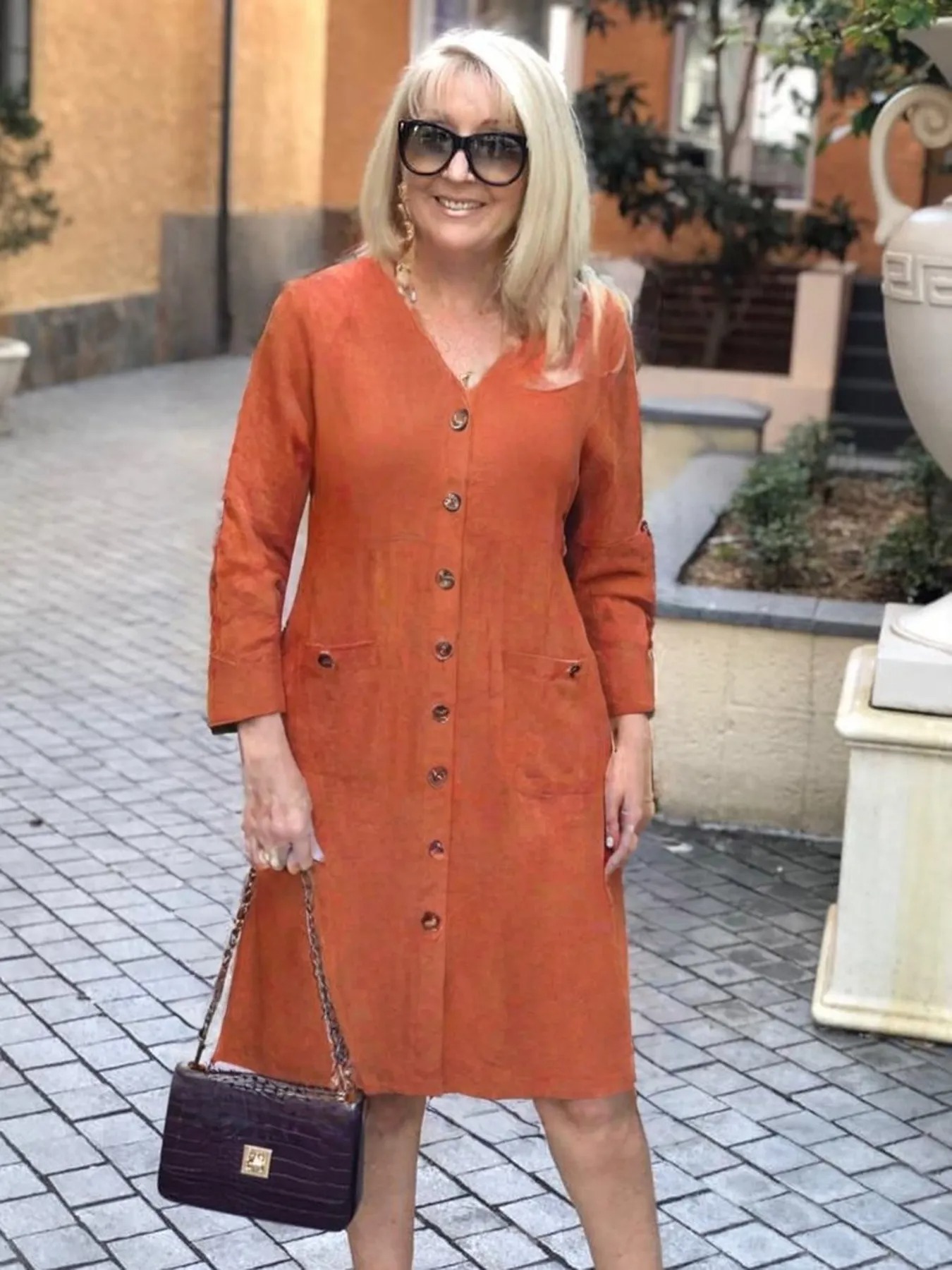 Button terracotta A-shaped V-neck long-sleeved dress
