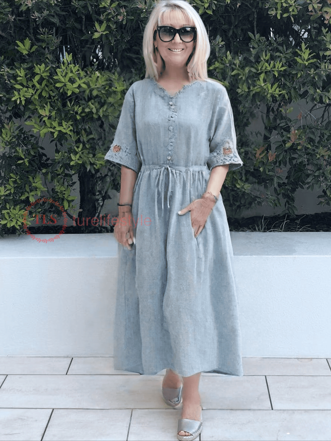 Jacquard Embroidered V-neck Dress for Women's Loose and Thin Lace-up Waist Temperament Long Skirt